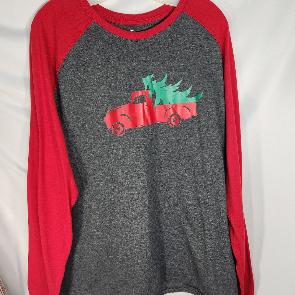 Athletic Works Performance Blend NWOT Red Grey Raglan Sleeve Graphic Top  XLarge